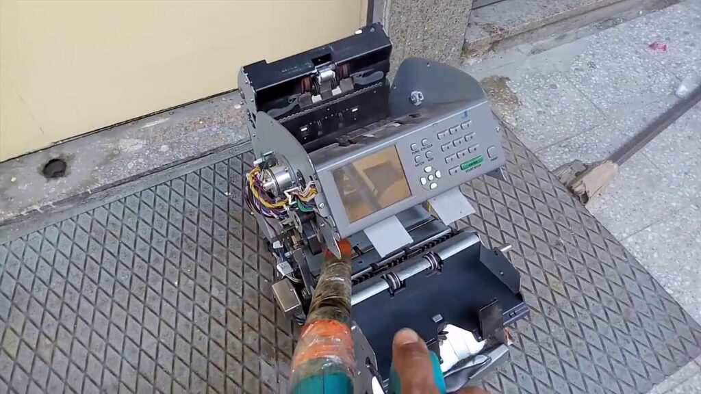 خطوات تصليح ماكينة عد الفلوس مع خبراء فاليو سوليوشن